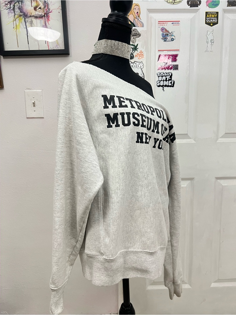 Metropolitan Museum of Art Off-the-Shoulder Sweatshirt (Minor Stains on Cuffs) - Picture 5 of 10